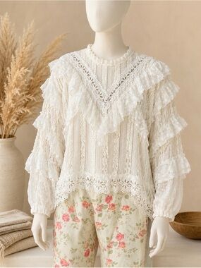 POL Ivory Lace Ruffle Boho Cottagecore Blouse
